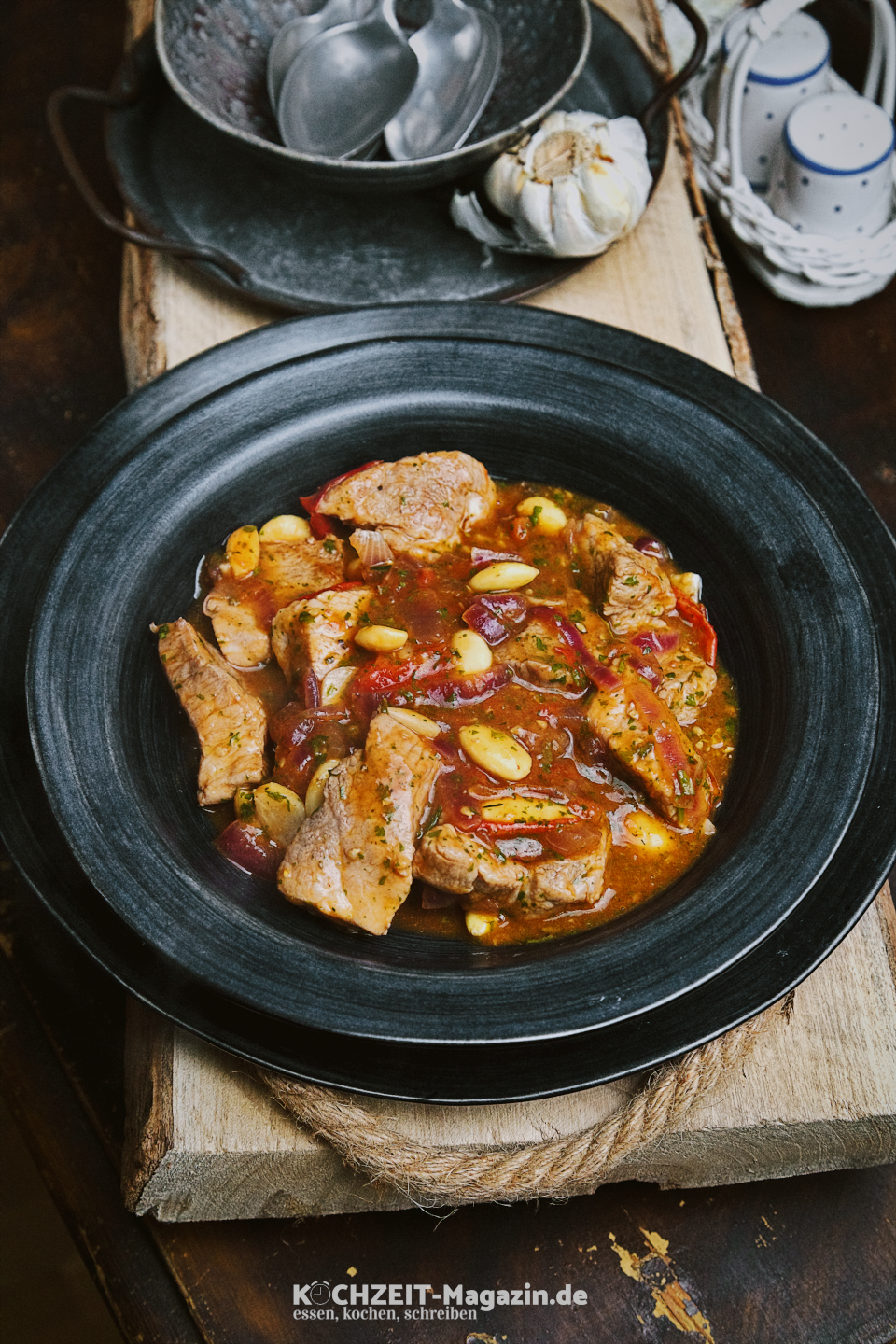 italienisches Schweineragout Abbildung 1 italienisches Schweineragout mit Mandeln und Tomaten