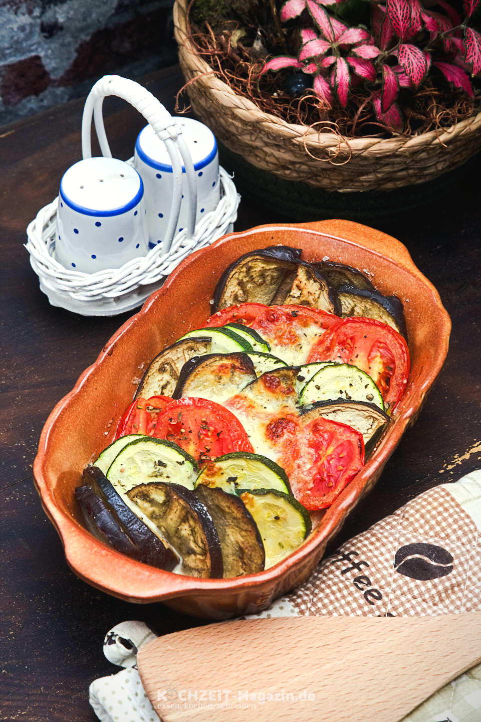 Gemüseauflauf Abbildung 1 Gemüseauflauf mit Mozzarella