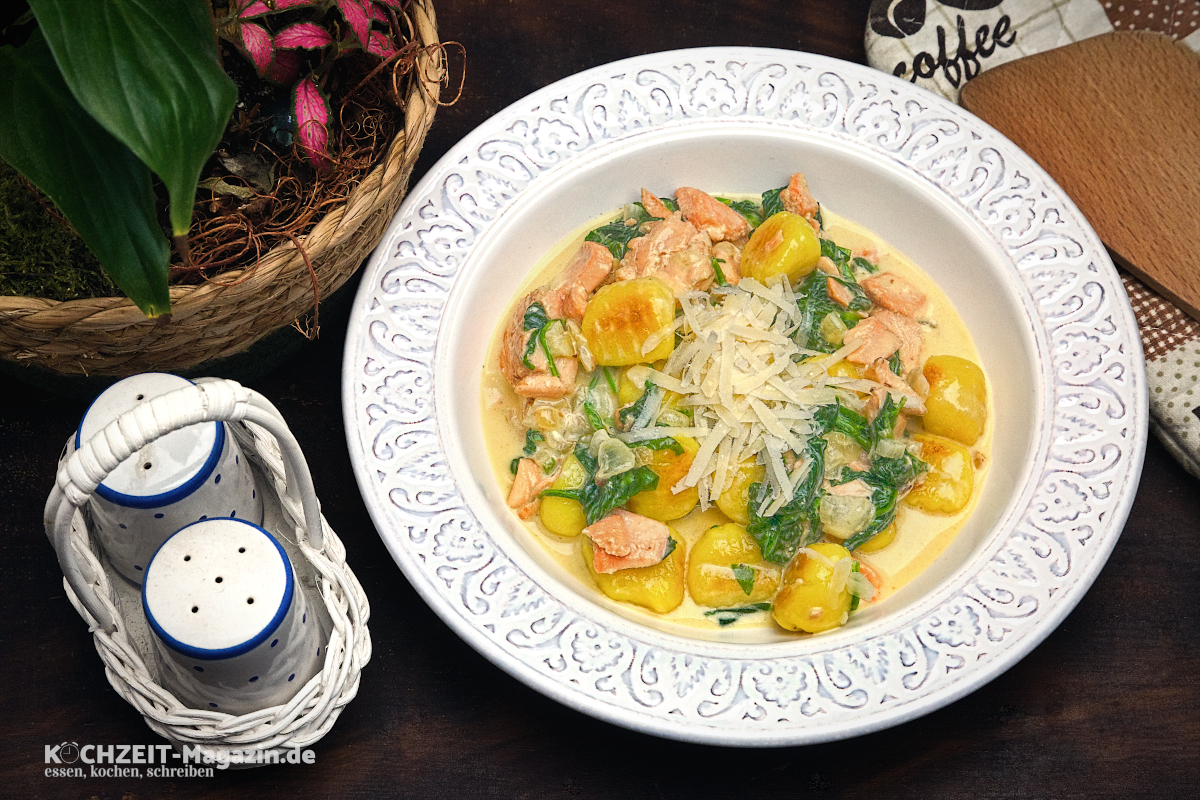 Menü: Lachs Spinat Gnocchi Rezept, genial einfach zubereitet