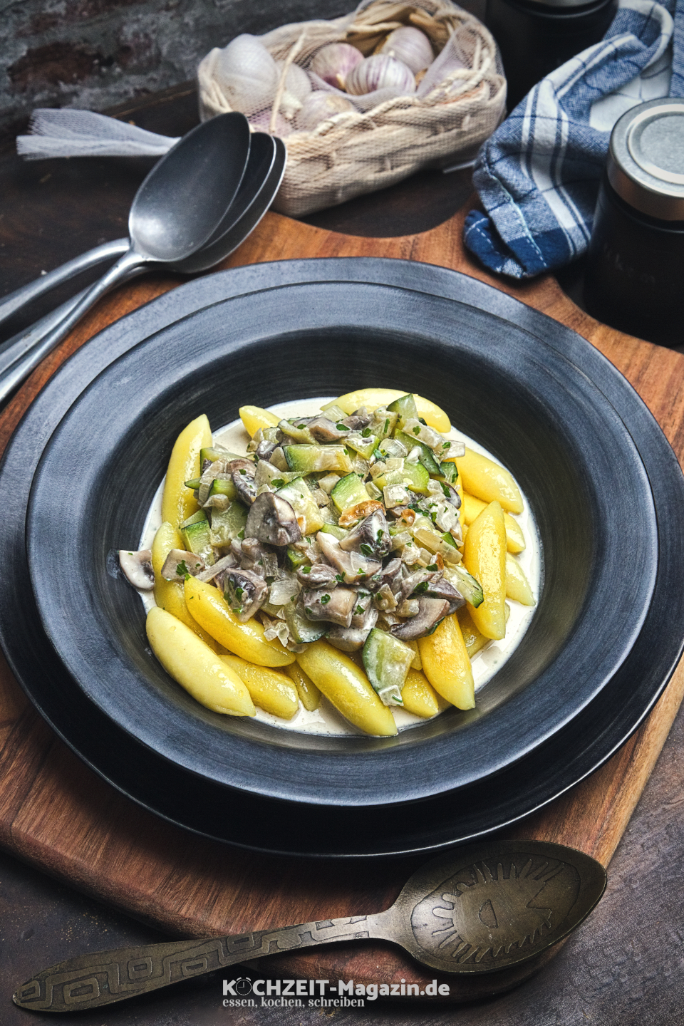 Schupfnudel Champignon Zucchini Abbildung 1 Schupfnudeln mit Champignon Zucchini Soße