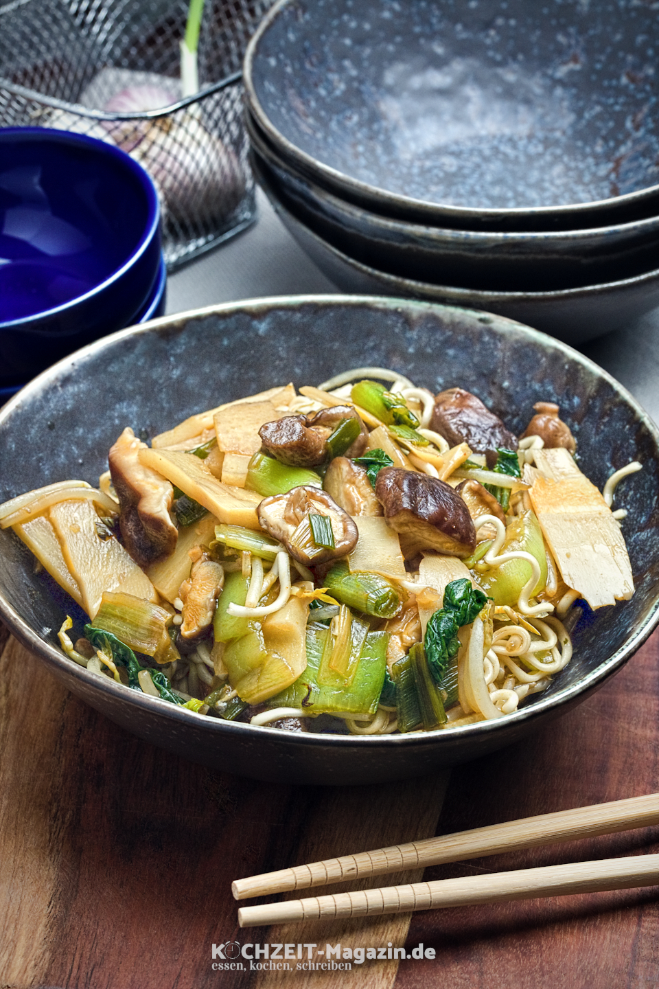 Wok Gemüse Nudeln Abbildung 1 Wokgemüse mit Reisnudeln