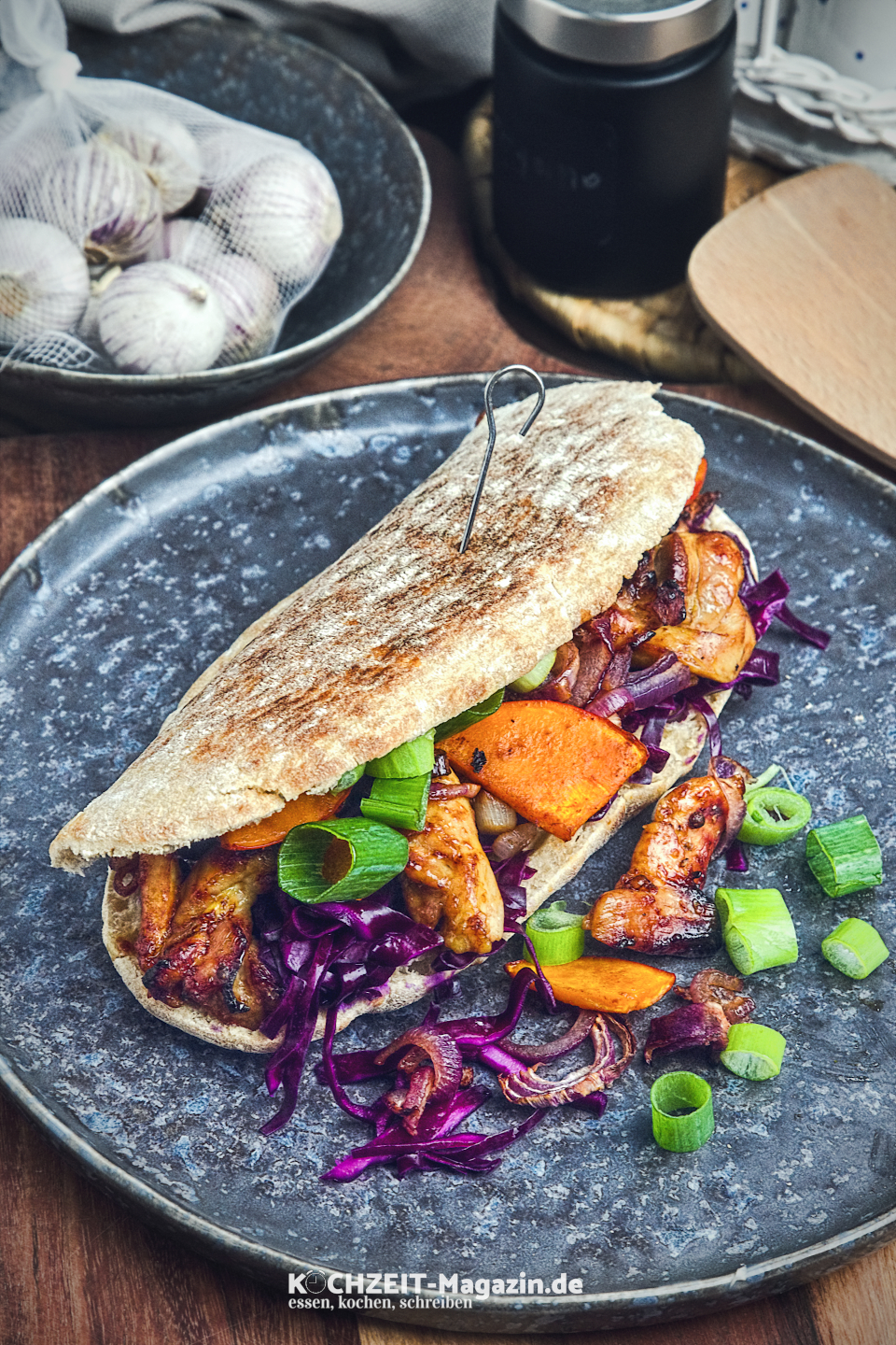 Pita Burger Abbildung 1 Pita Burger mit Hühnchen & Kürbis
