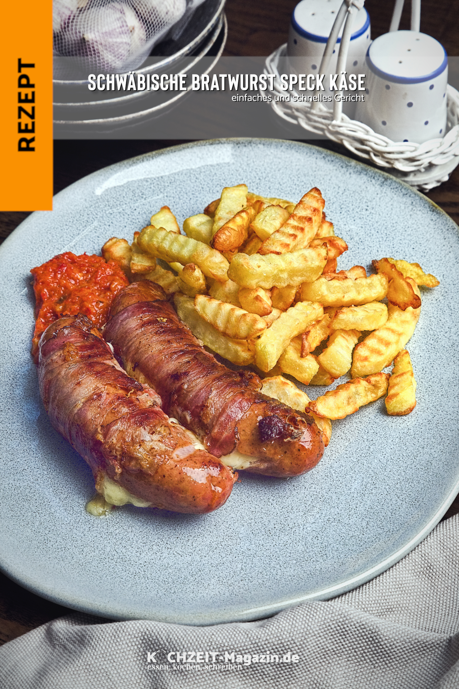 Gefüllte Bratwurst mit Speck und Käse