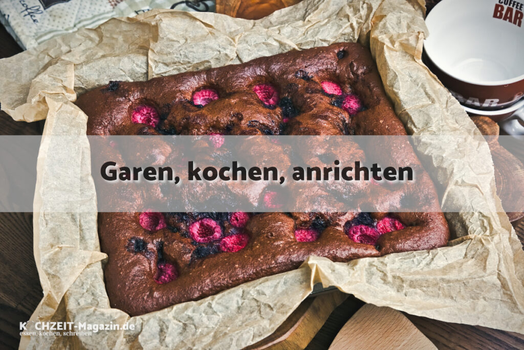 Himbeer Heidebeer Kuchen garen