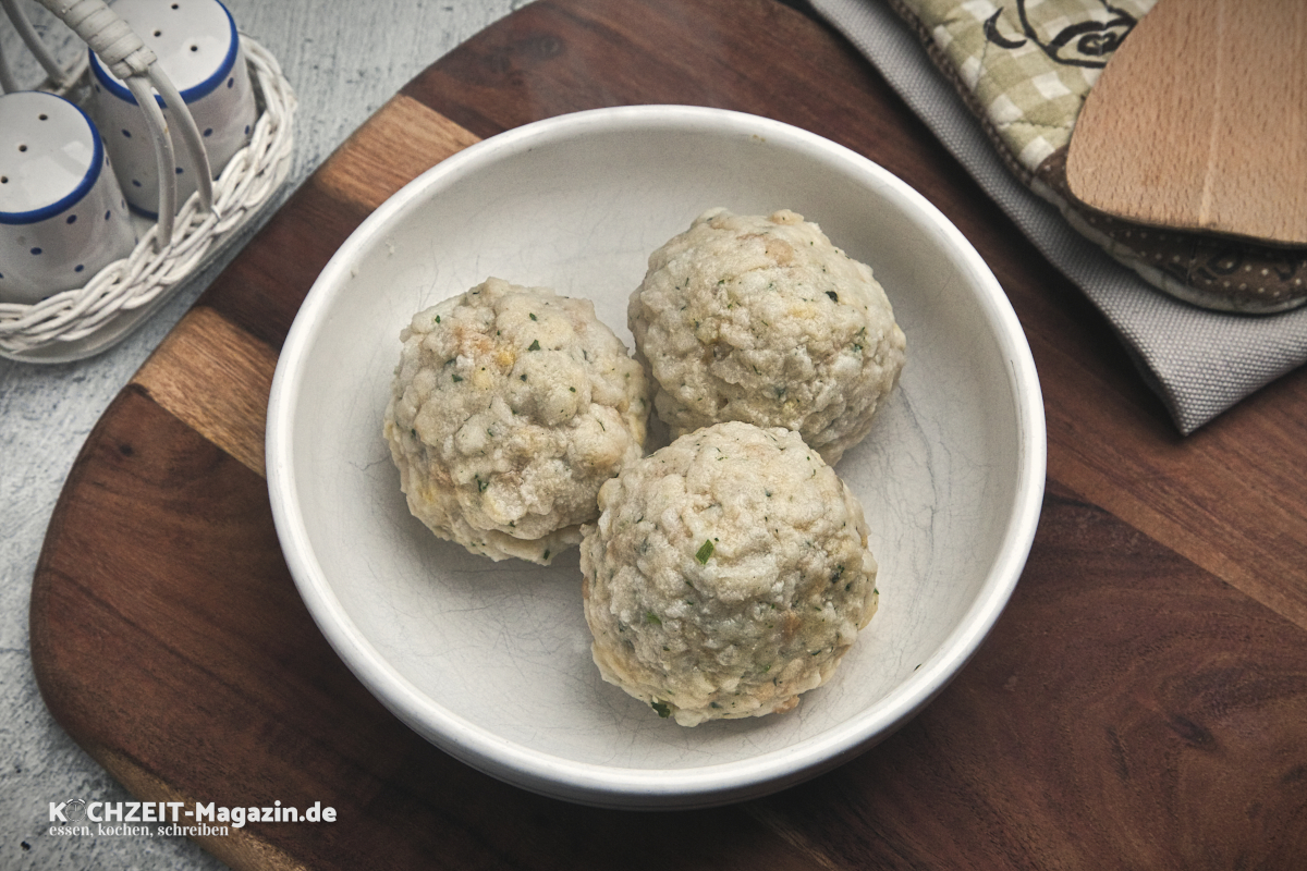 Semmelknödel laktosefrei Rezept