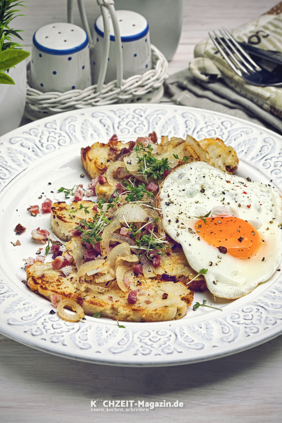 Speckknödel mit Spiegelei