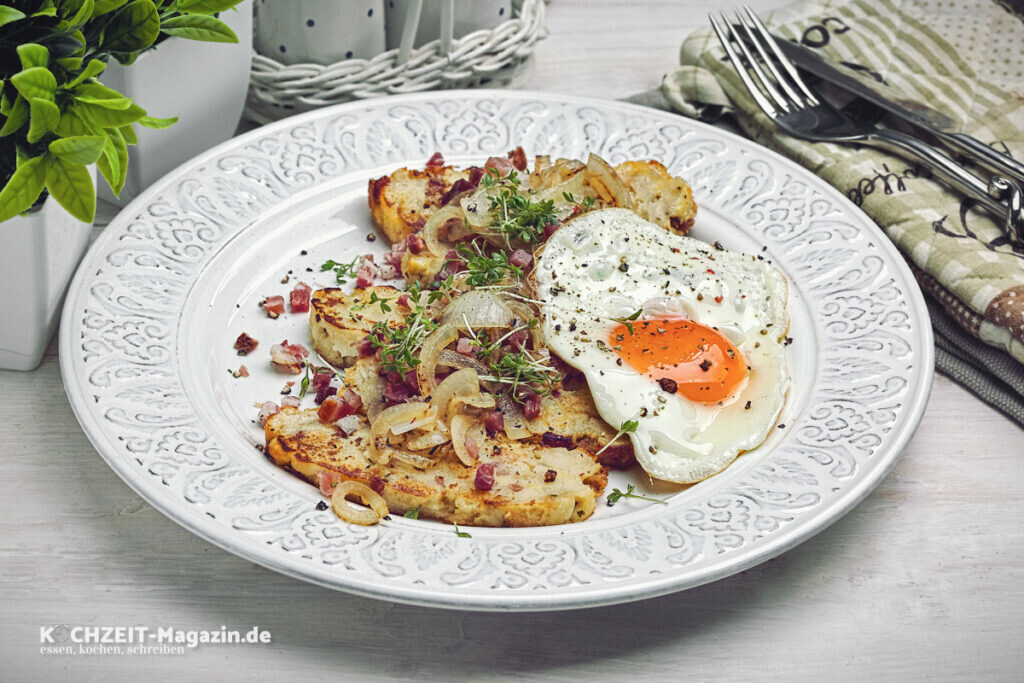 Speckknödel mit Spiegelei Rezept