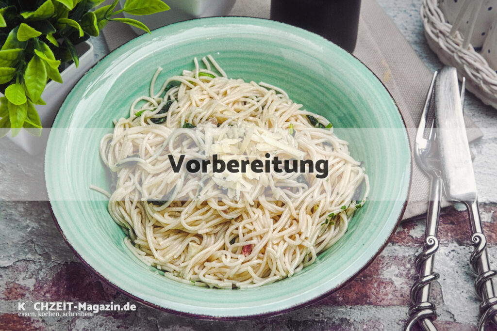 Knoblauch Spinat Spaghetti Vorbereitung