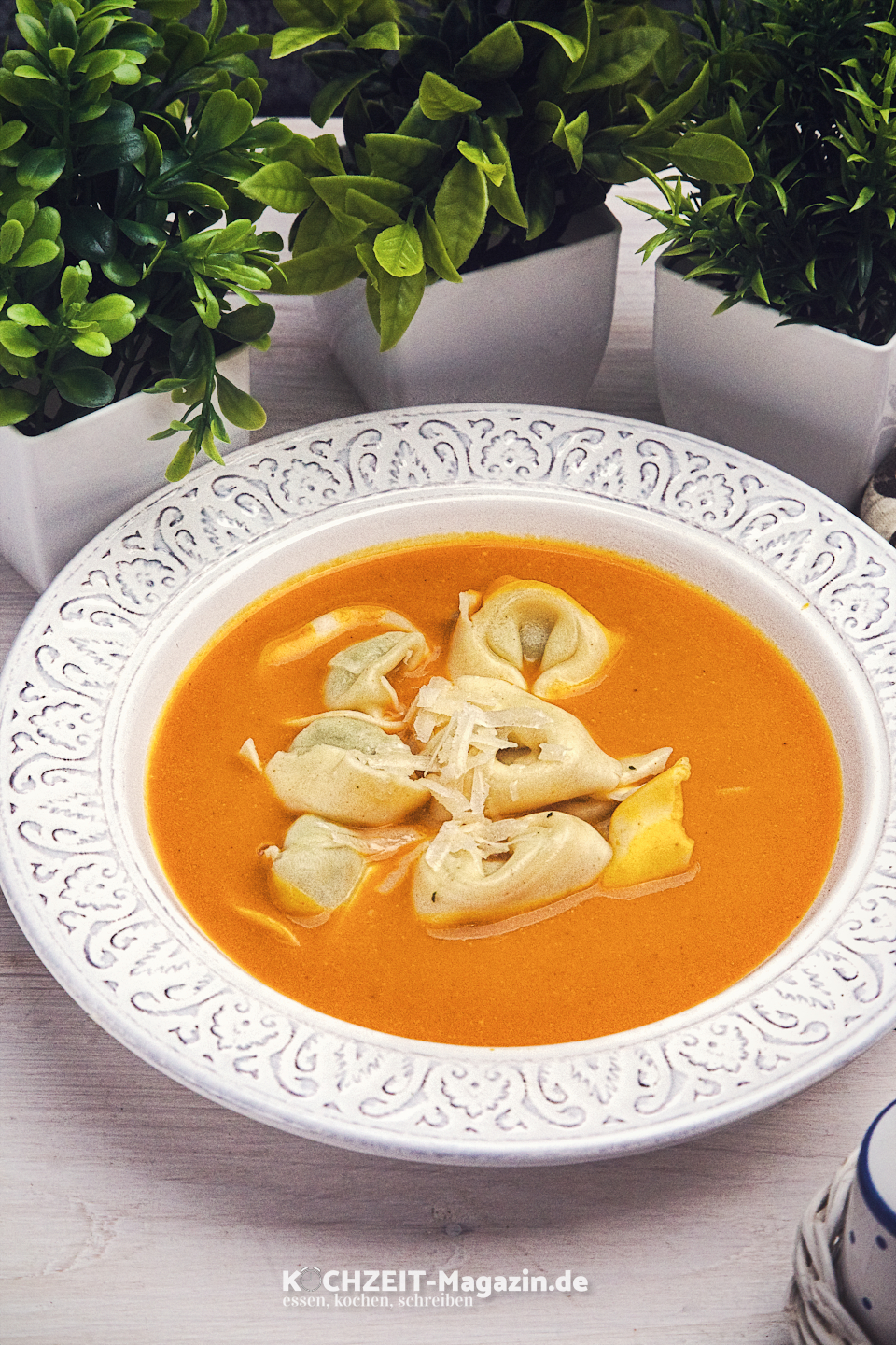 Tortellini mit Kürbiscremesuppe
