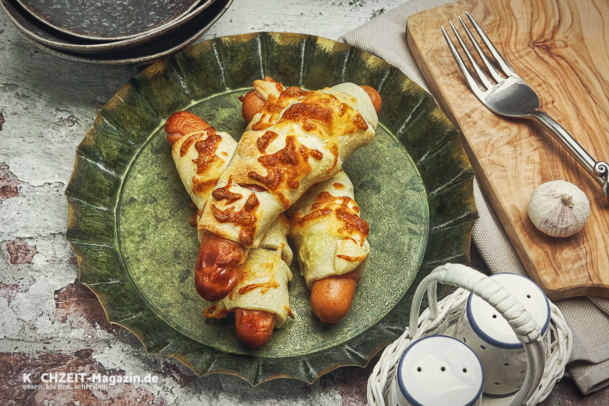 Würstchen im Pizzateig Rezept