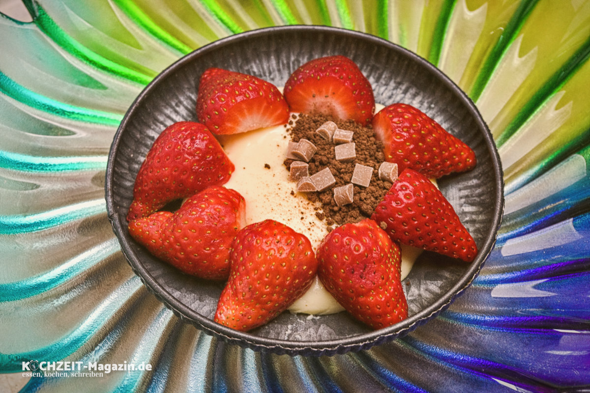 Pudding mit Erdbeeren Rezept