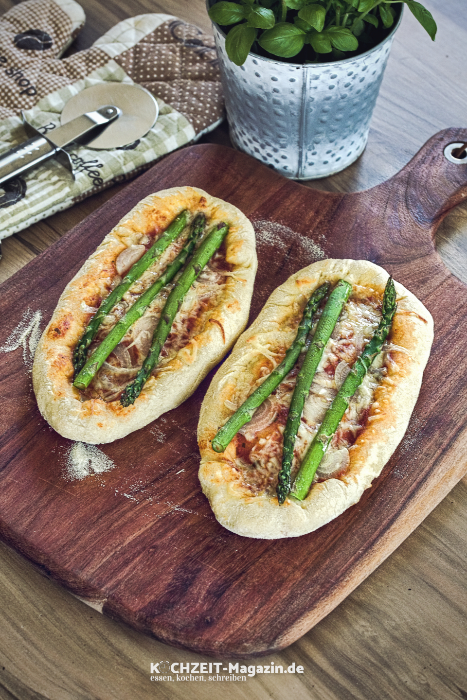 Spargel Pizzaschiffchen Abbildung 1