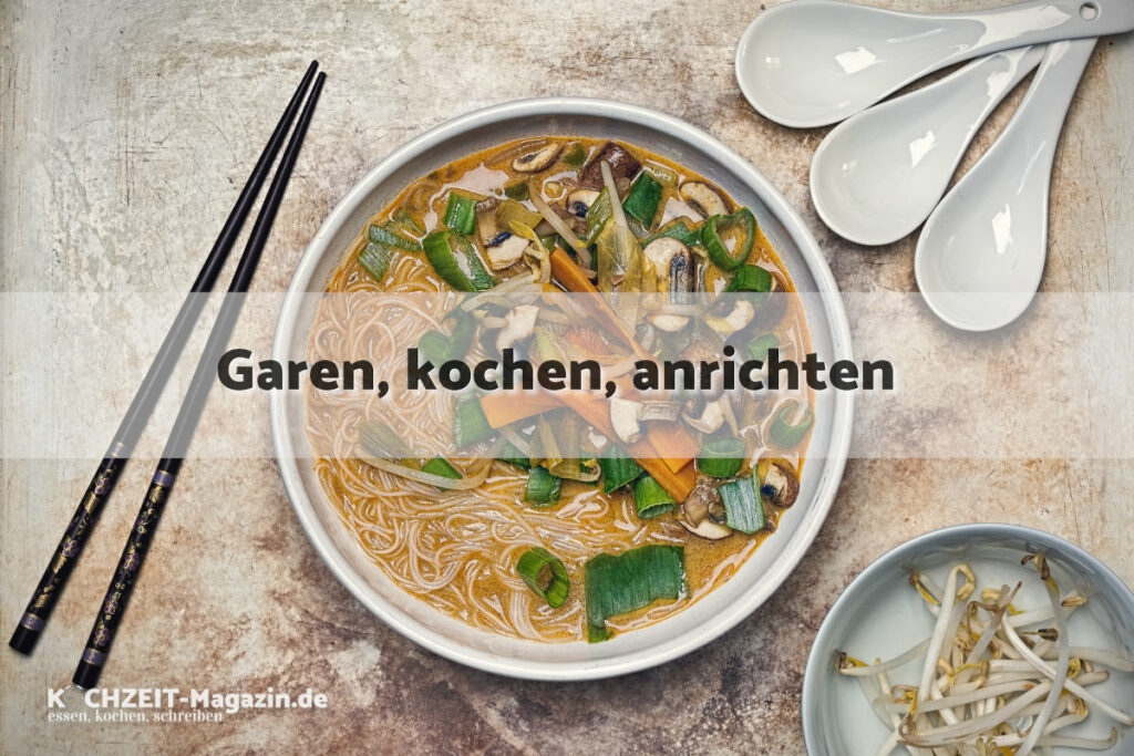 Koreanische Gemüsesuppe garen