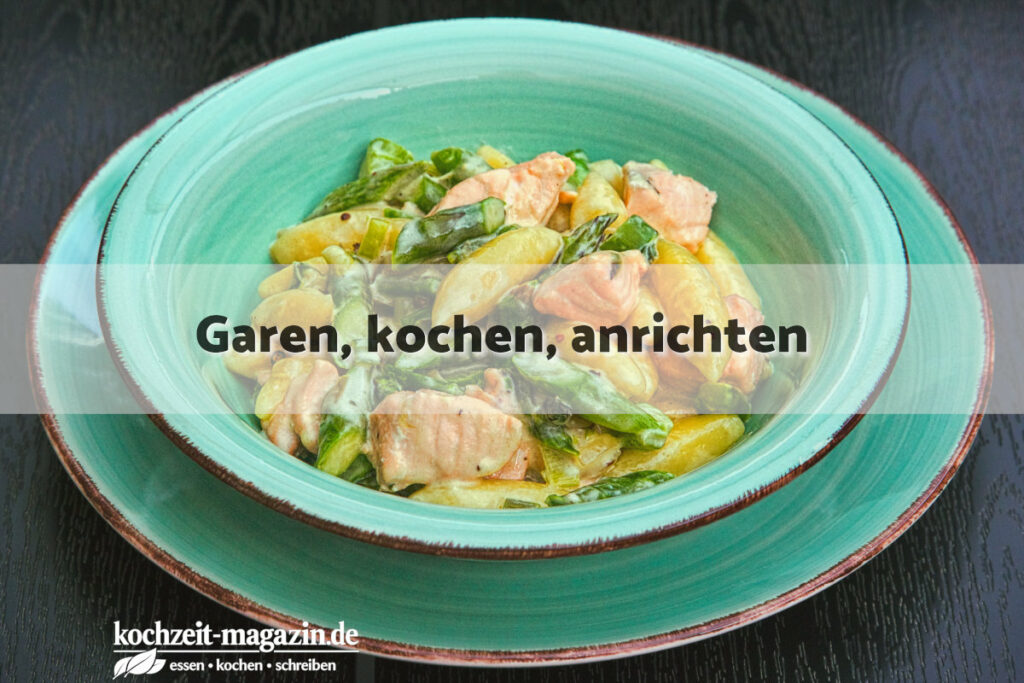 Schupfnudel Lachs Pfanne Spargel garen