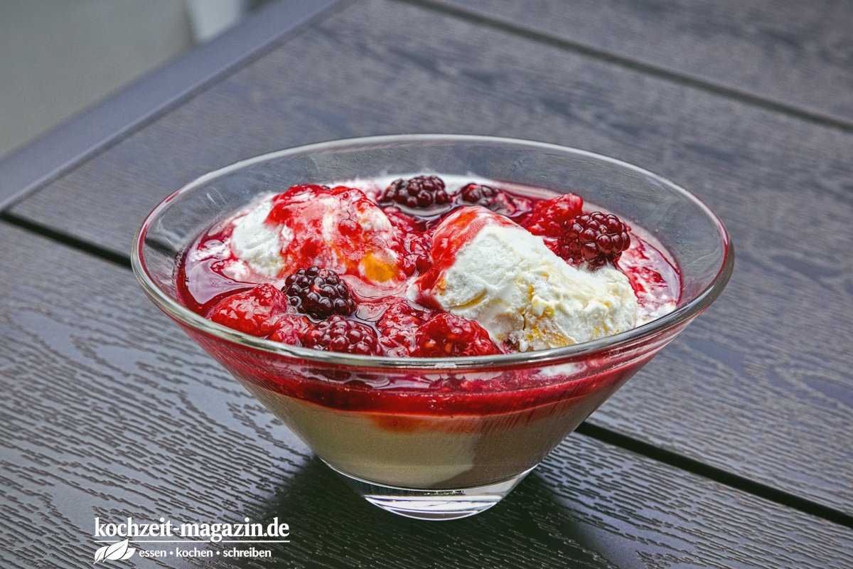 Pudding Eis Früchte Rezept