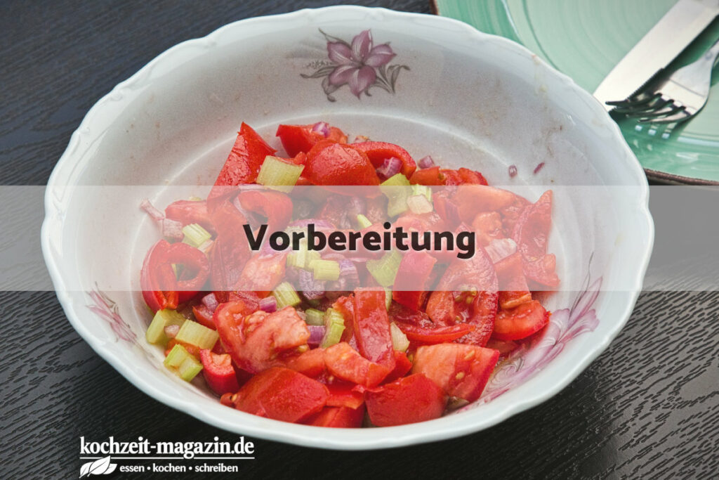 Tomaten Sellerie Salat Vorbereitung