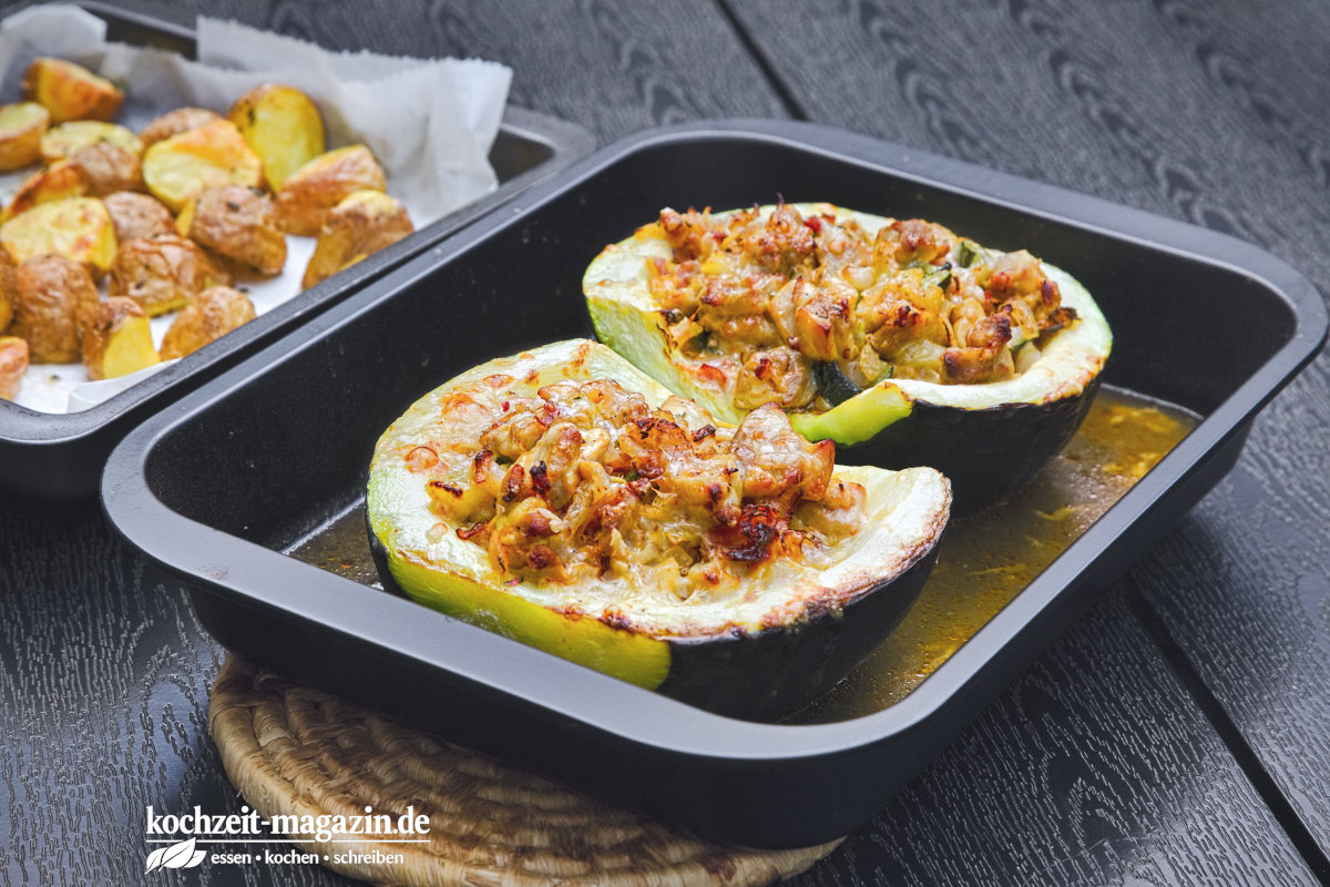 Gefüllte Zucchini mit Huhn Rezept
