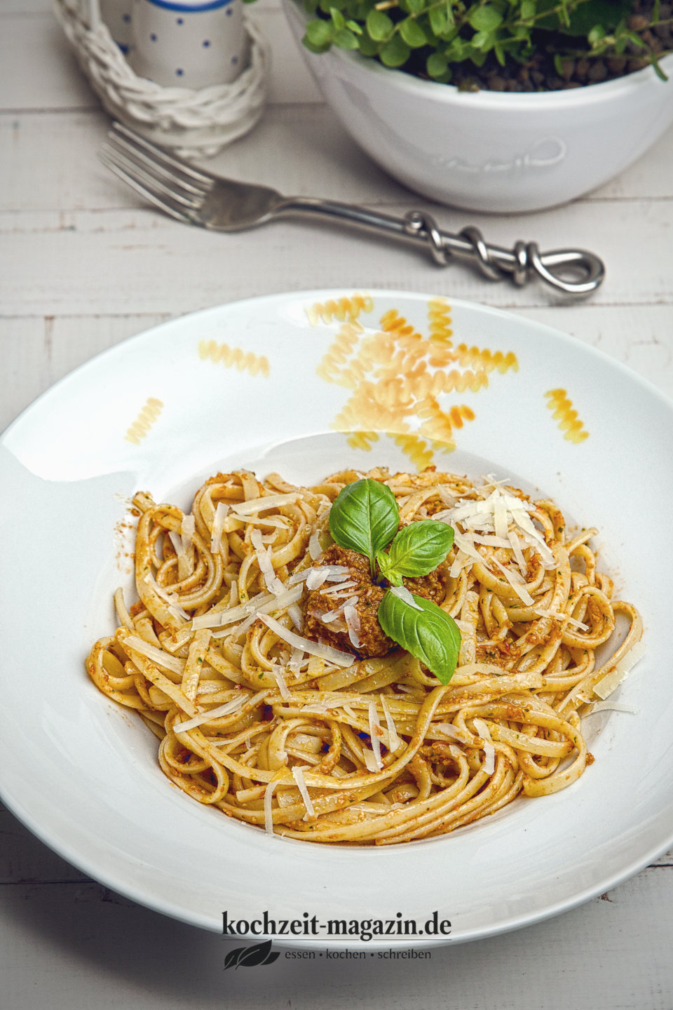 Linguini Tomaten Basilikum Pesto