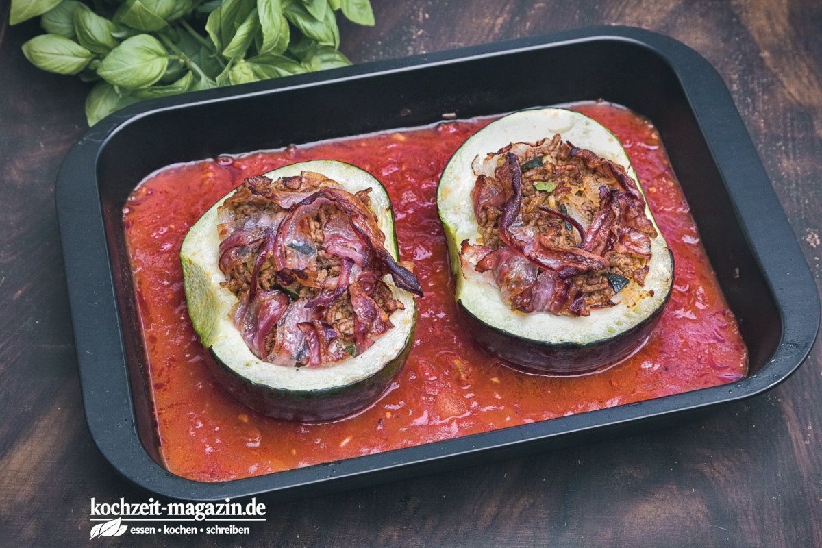 Gefüllter Zucchini mit Hack Rezept